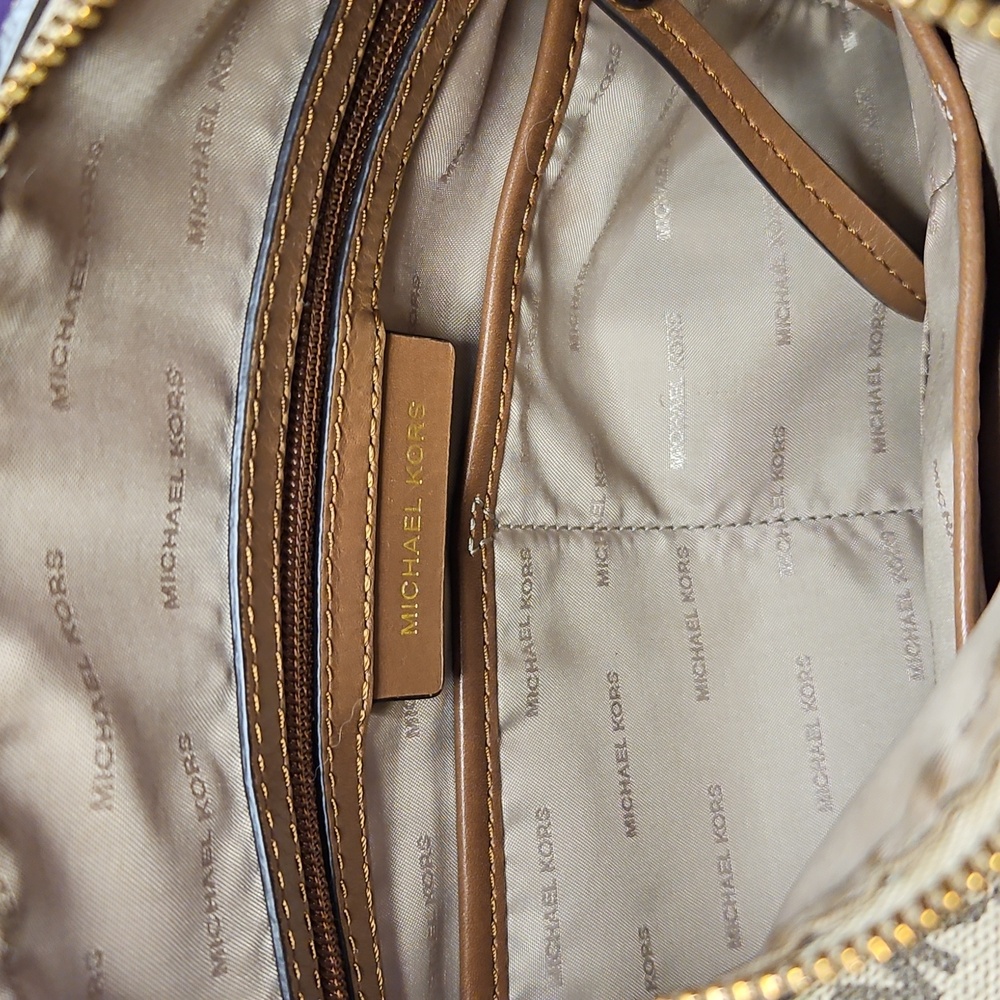 Rare Michael Kors Cream and Brown Logo Bag - Picture 13 of 16